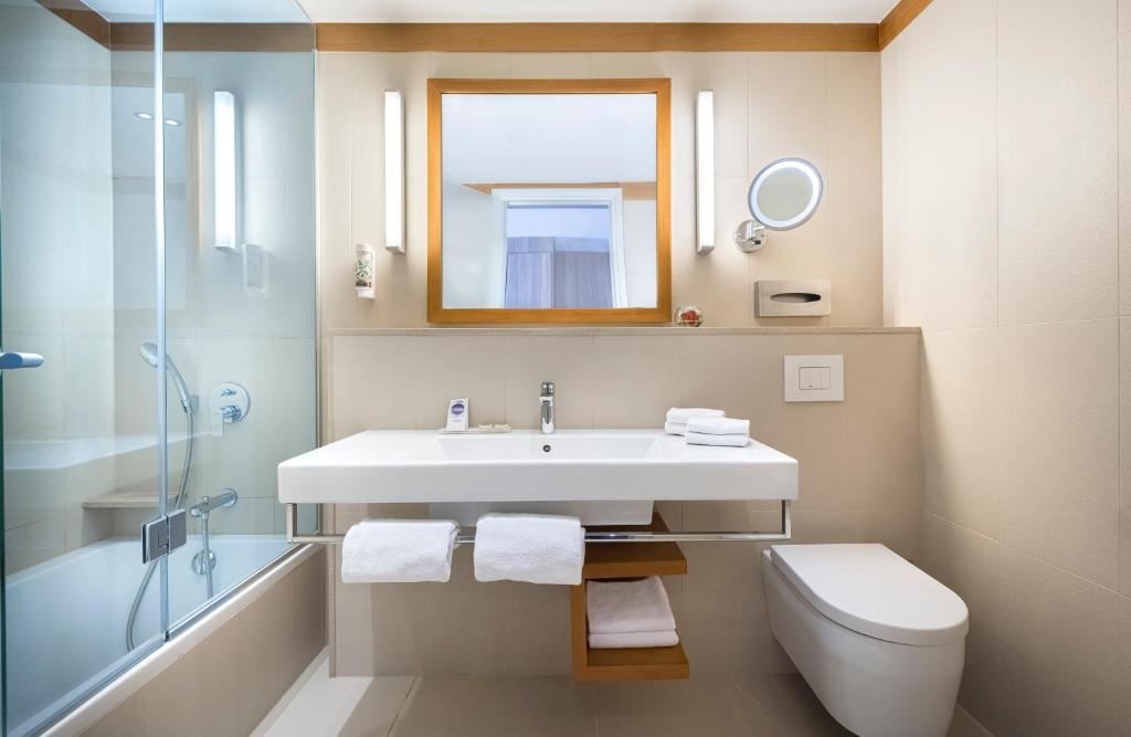 rooms-classic-room-sea-view-balcony