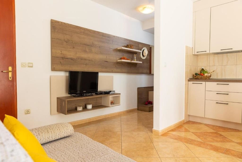 rooms-1-bedroom-standard-apartment