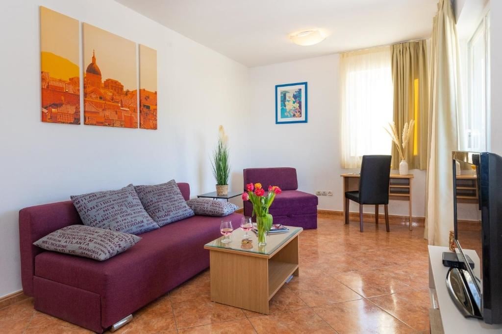 rooms-2-bedroom-standard-apartment