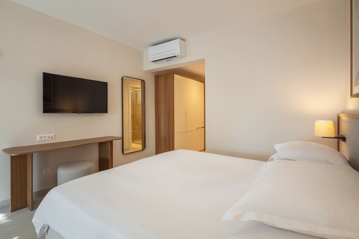 rooms-standard-room-balcony