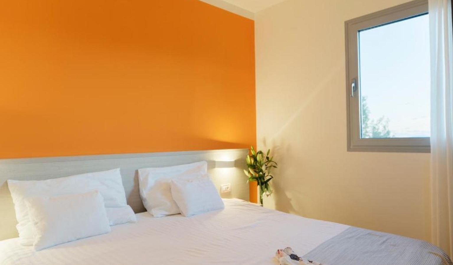 rooms-superior-room-seaside-balcony-or-terrace