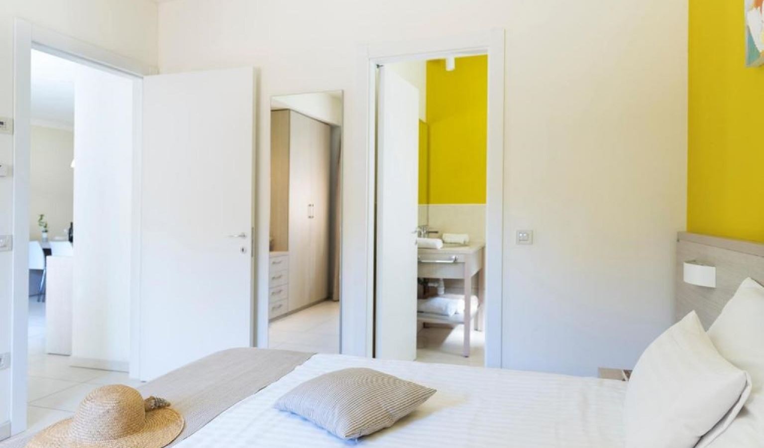 rooms-family-suite-sea-side-balcony-or-terrace