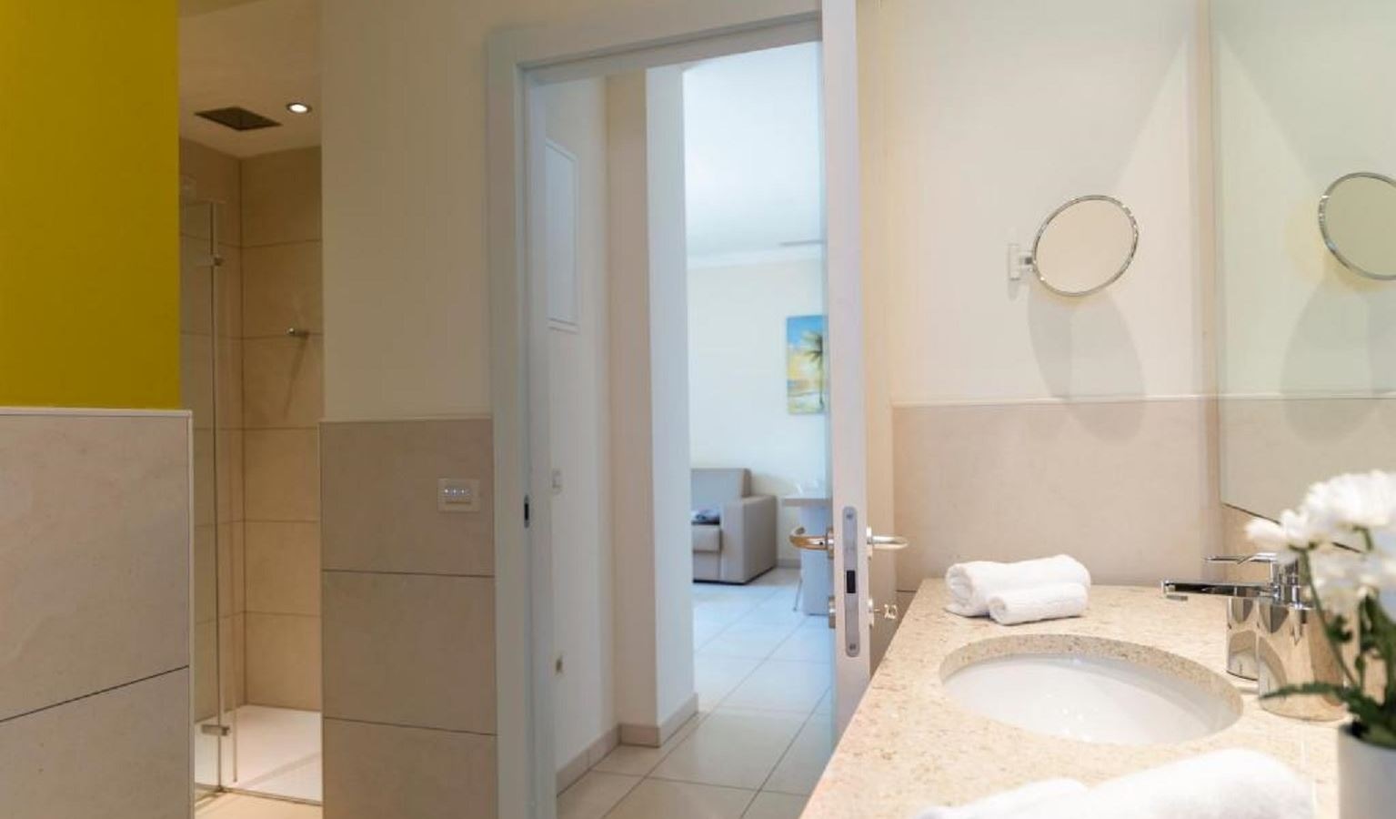 rooms-family-suite-sea-side-balcony-or-terrace