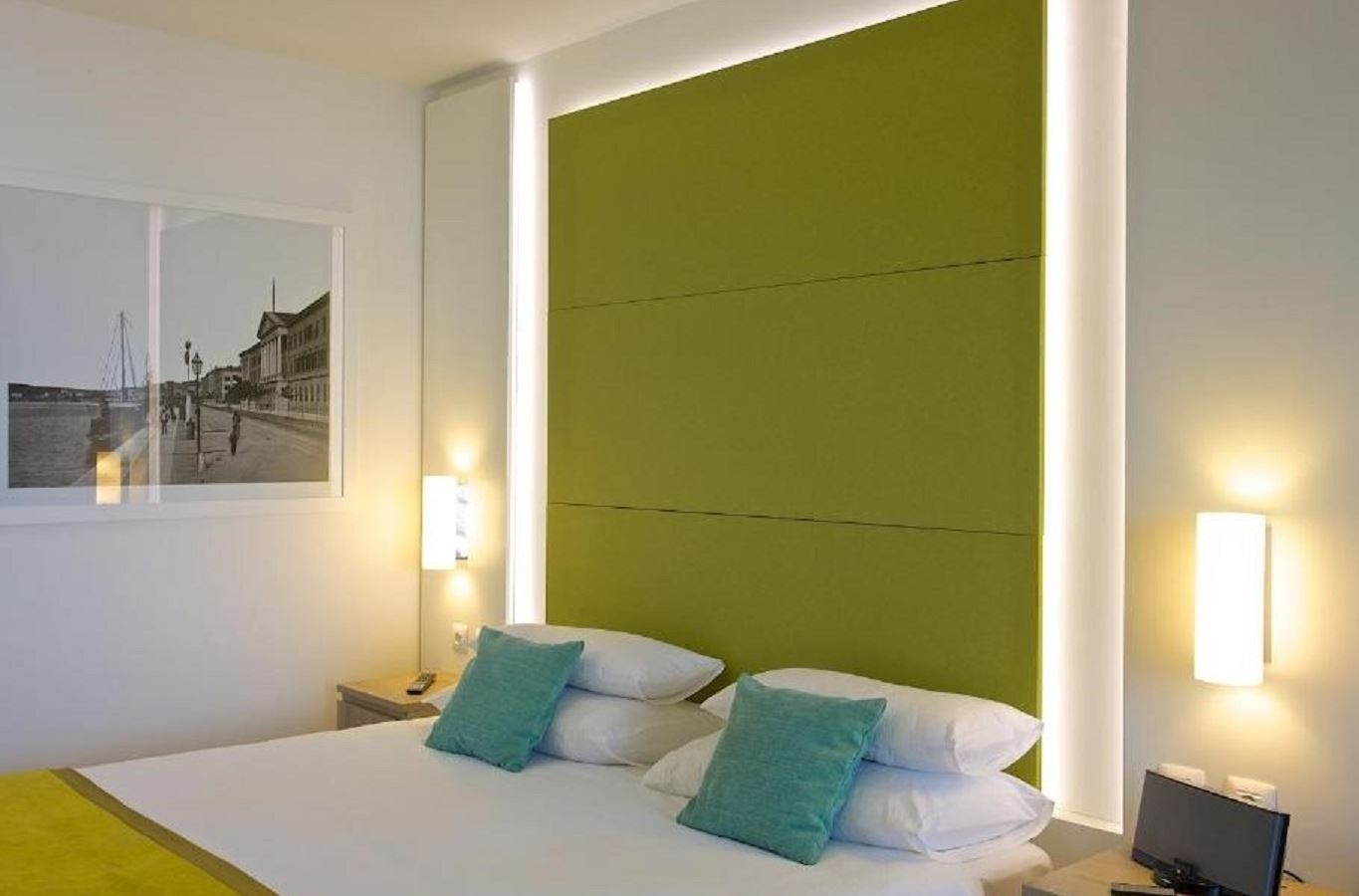 rooms-double-annex-room-seaside-balcony