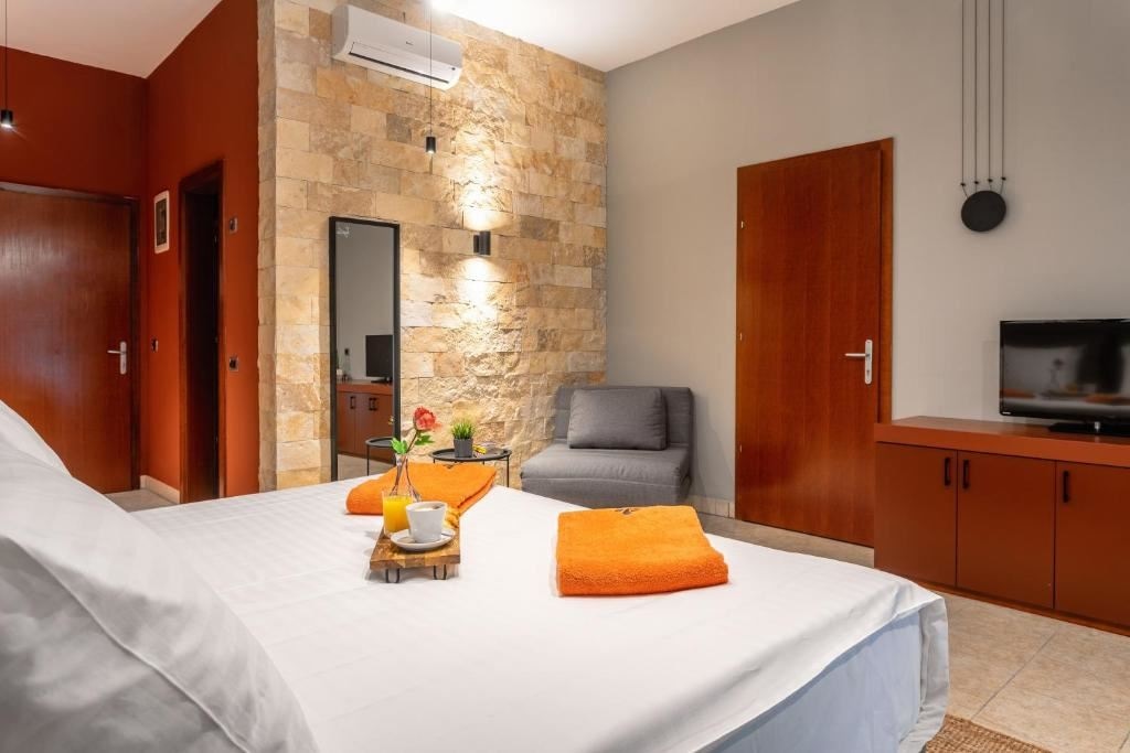 rooms-standard-room-frenchbalcony