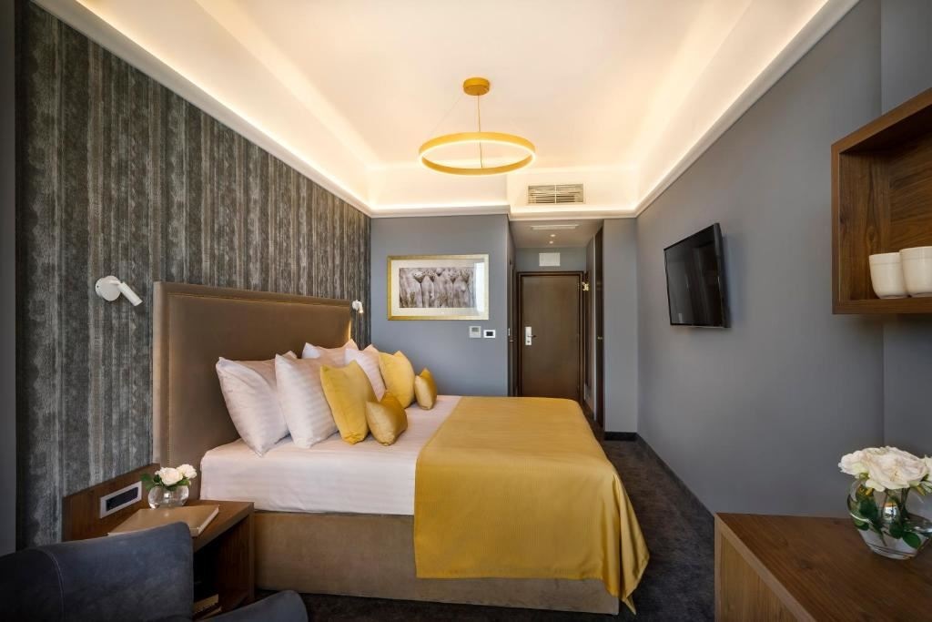 rooms-double-superior-room-seaside-balcony