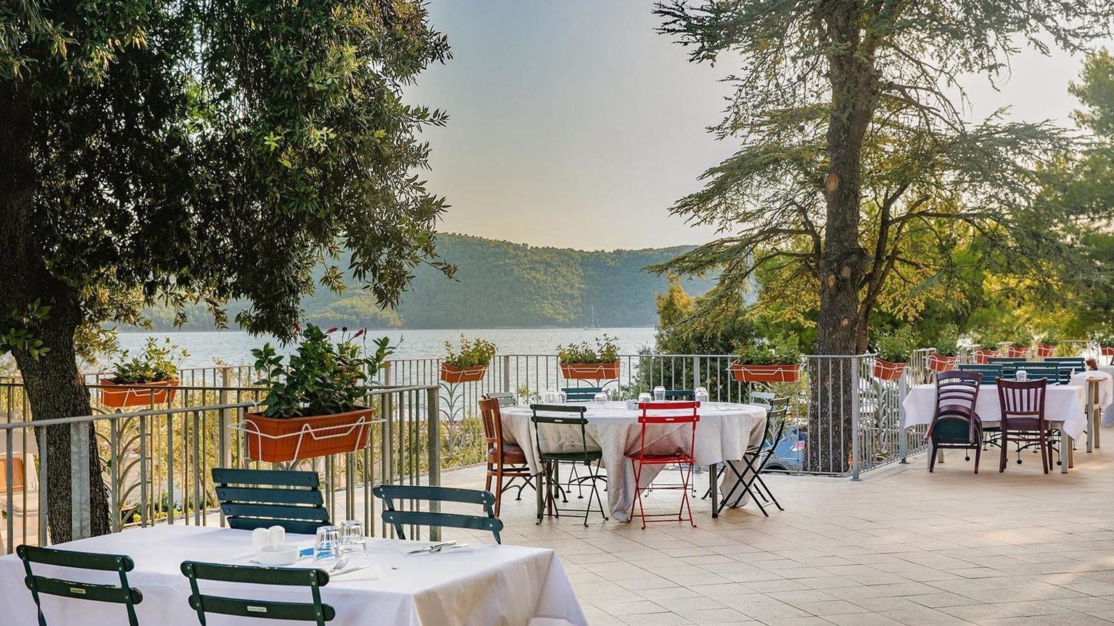 restaurants-main-restaurant
