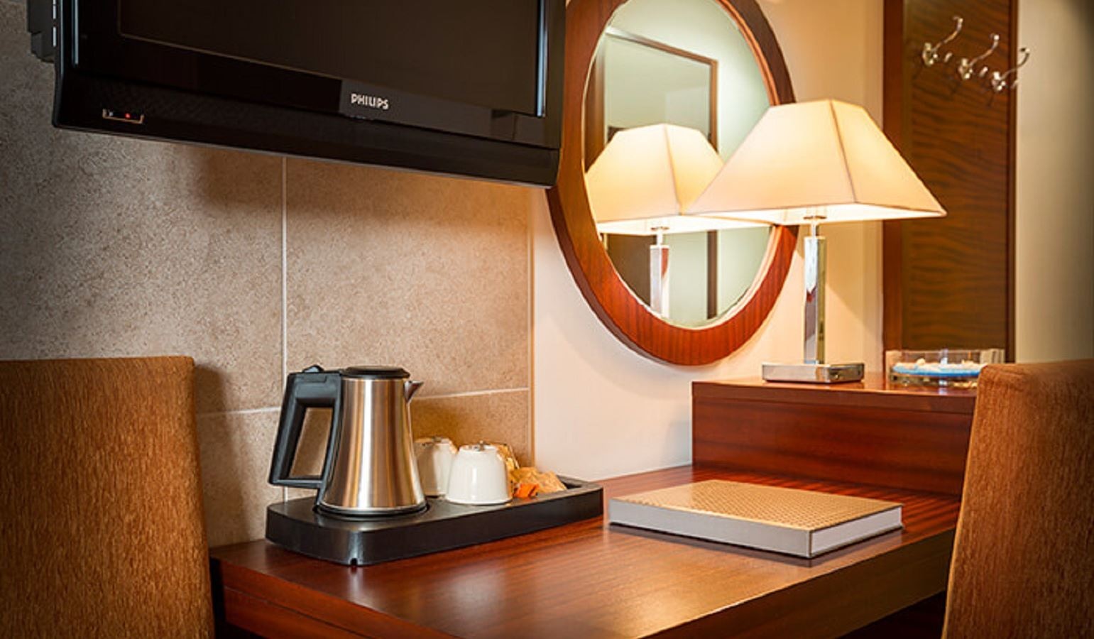 rooms-triple-superior-room-balcony