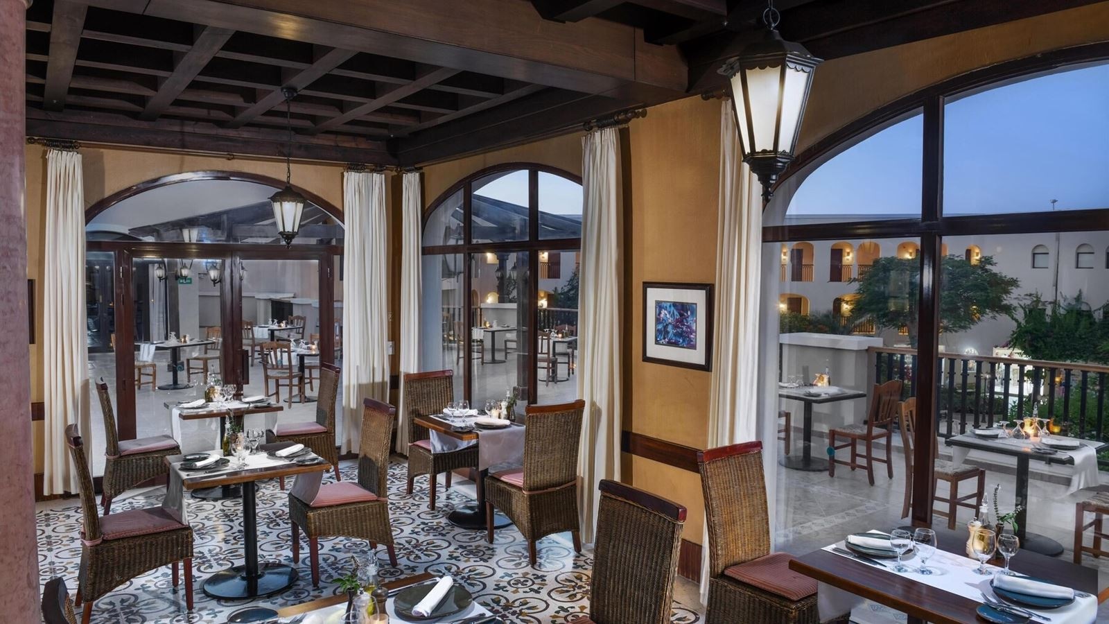 restaurants-restaurants