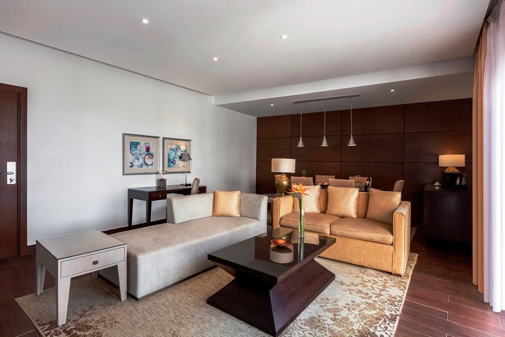 rooms-executive-suite