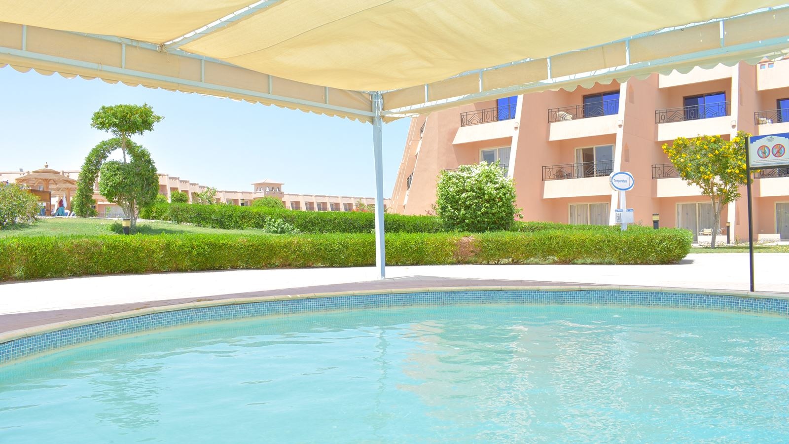 pools-outdoor-childrens-pool