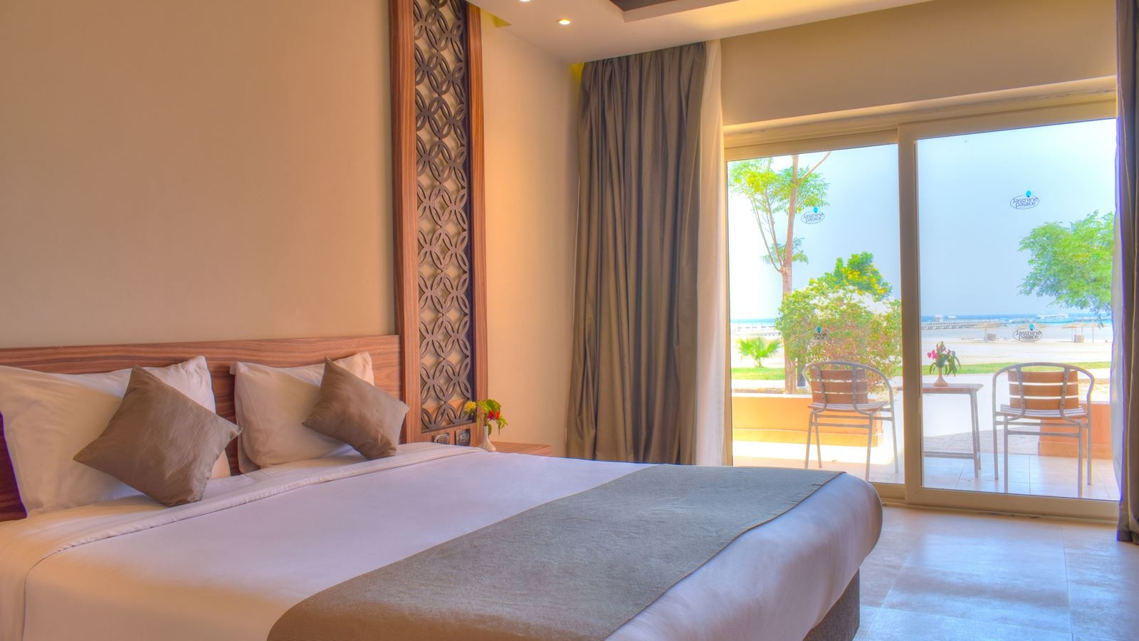 rooms-room-superior-seaview