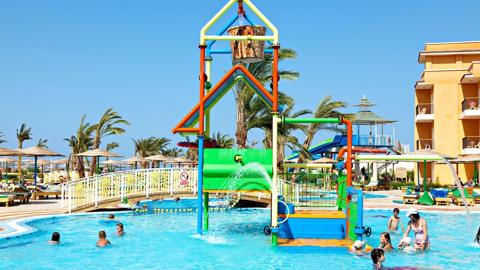 pools-outdoor-childrens-pool