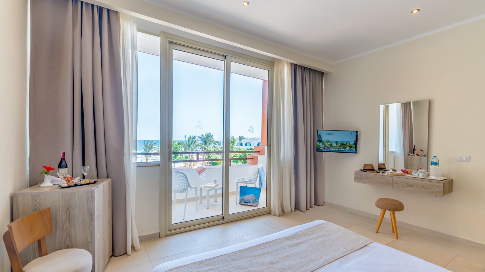rooms-premium-plus-seav-view-room