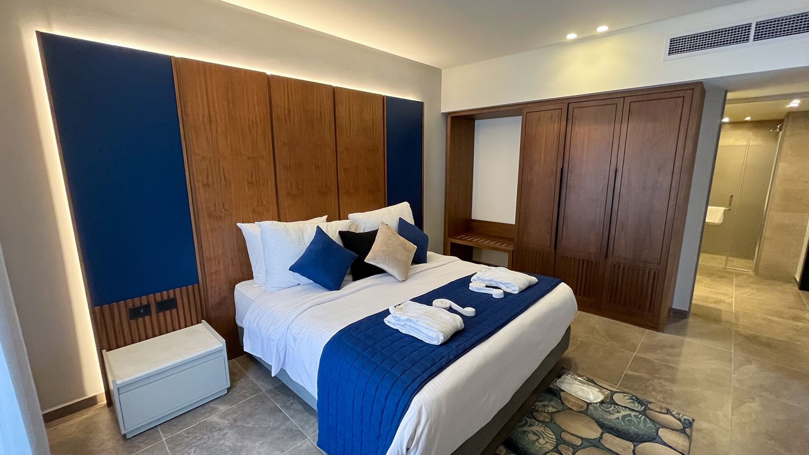 rooms-executive-suite