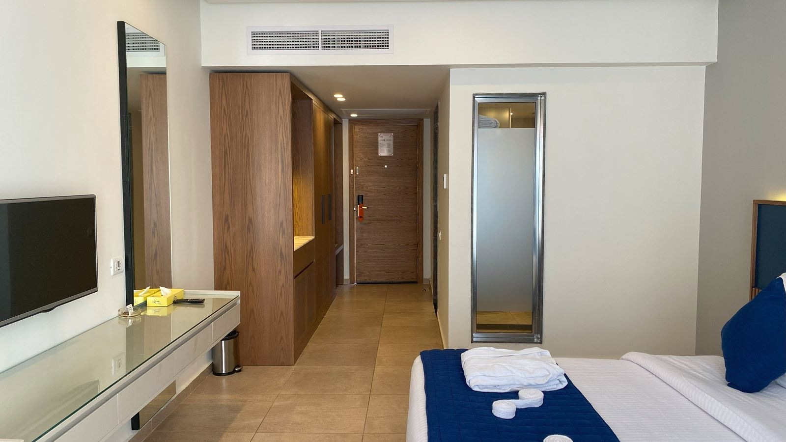 rooms-superior-seaside-view-room