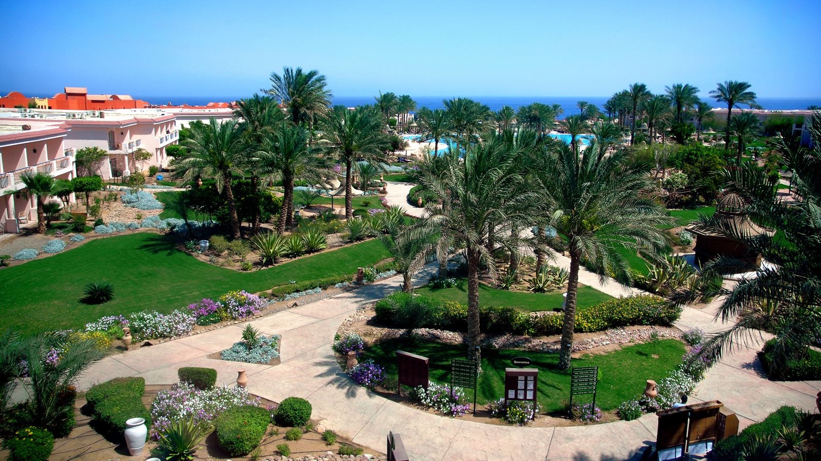 rooms-junior-family-suite-partial-sea-view