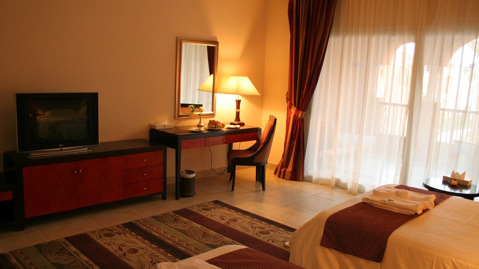 rooms-superior-pool-view-room