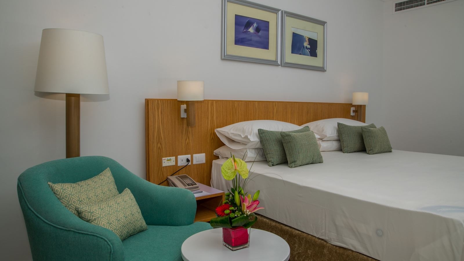 rooms-standard-renovated-garden-view