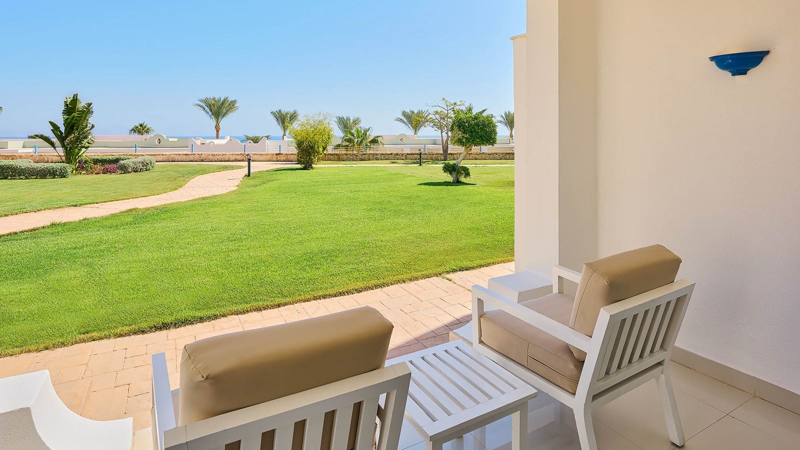 rooms-premium-suite-garden-view