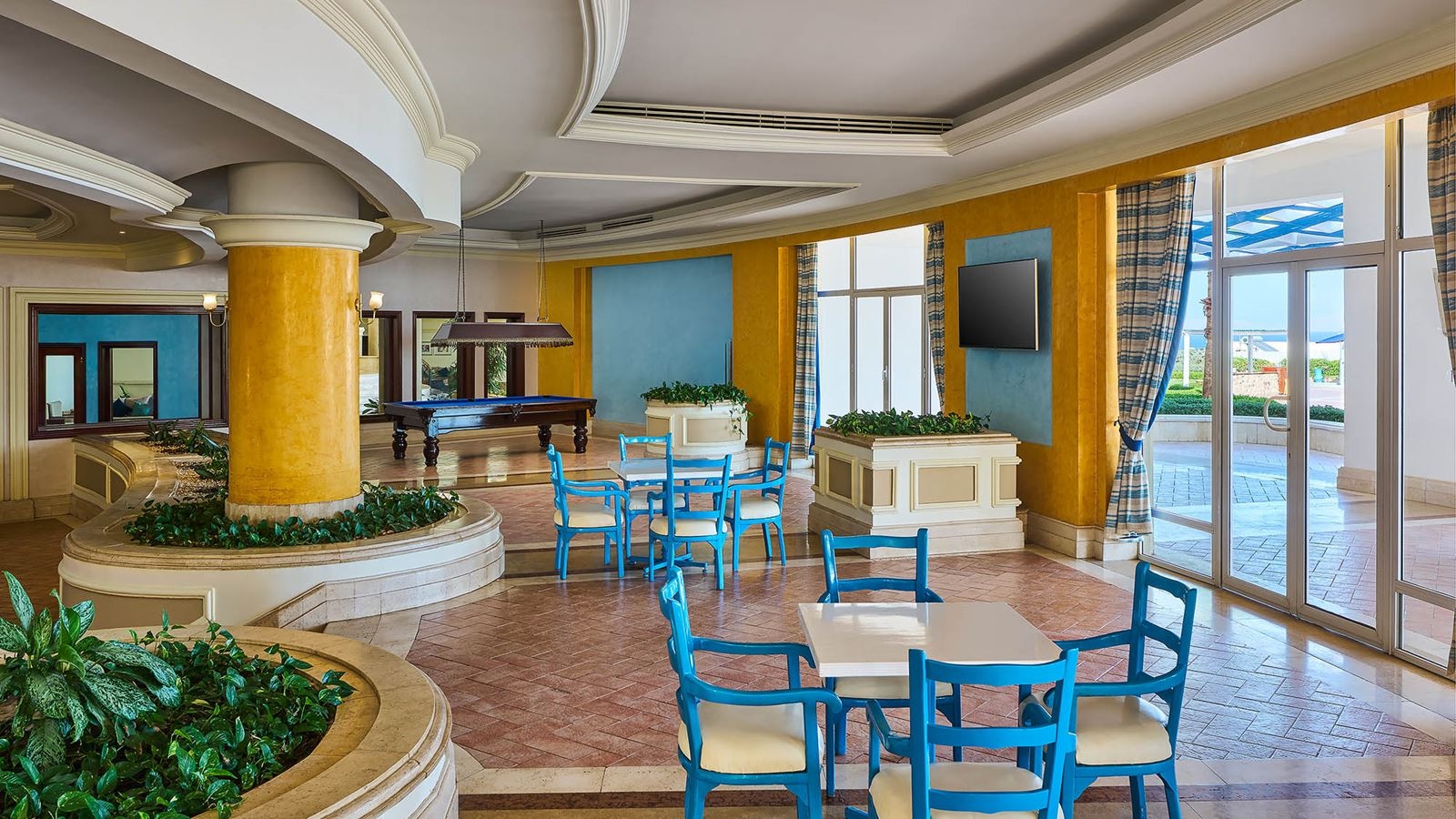 bars-zinzina-bar-cafe--lounge