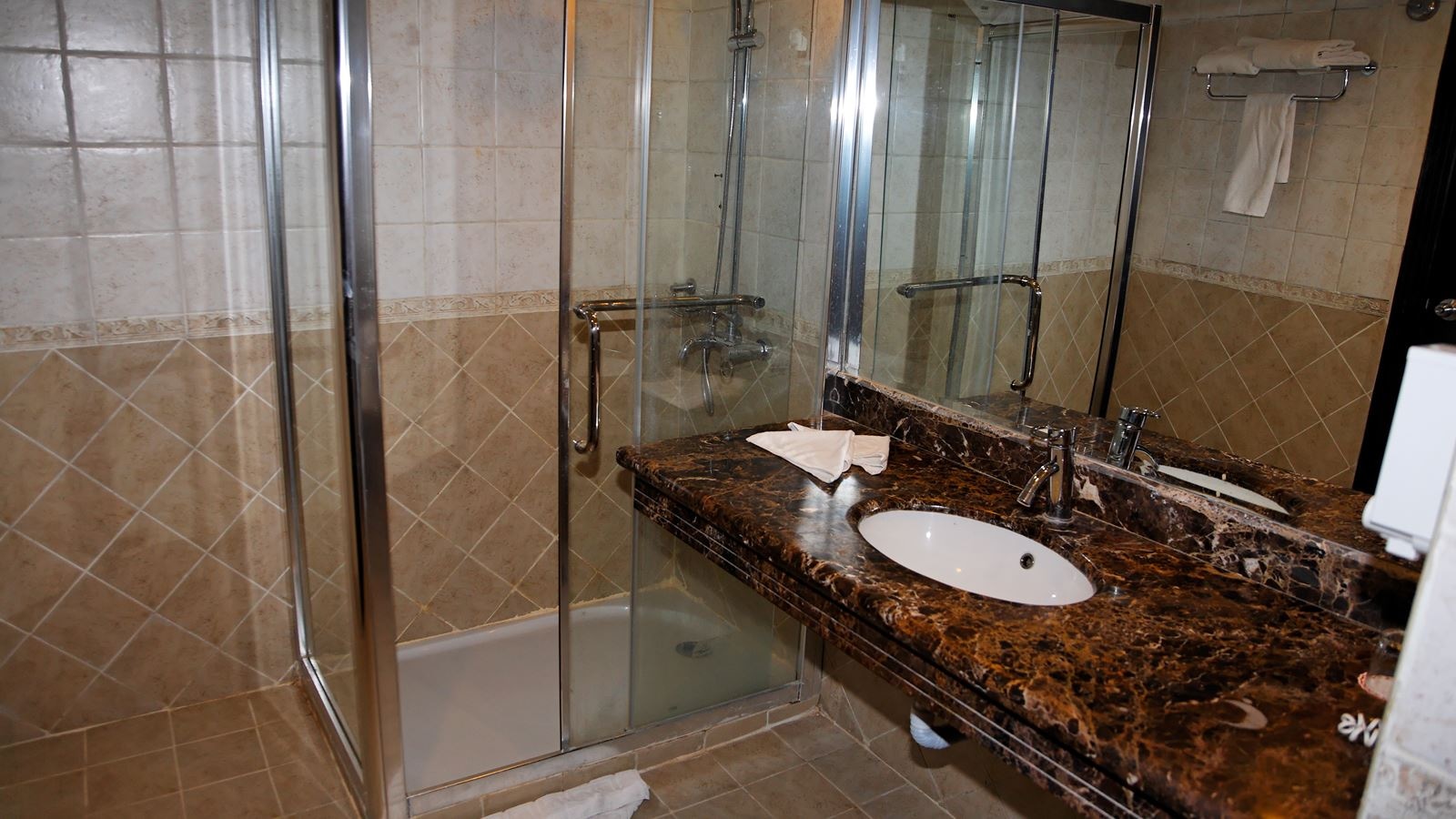 rooms-room-superior-sea-view