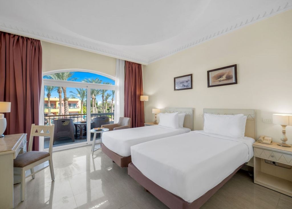 rooms-standard-pool-view-room