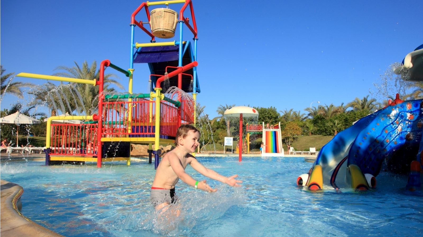 pools-outdoor-childrens-pool