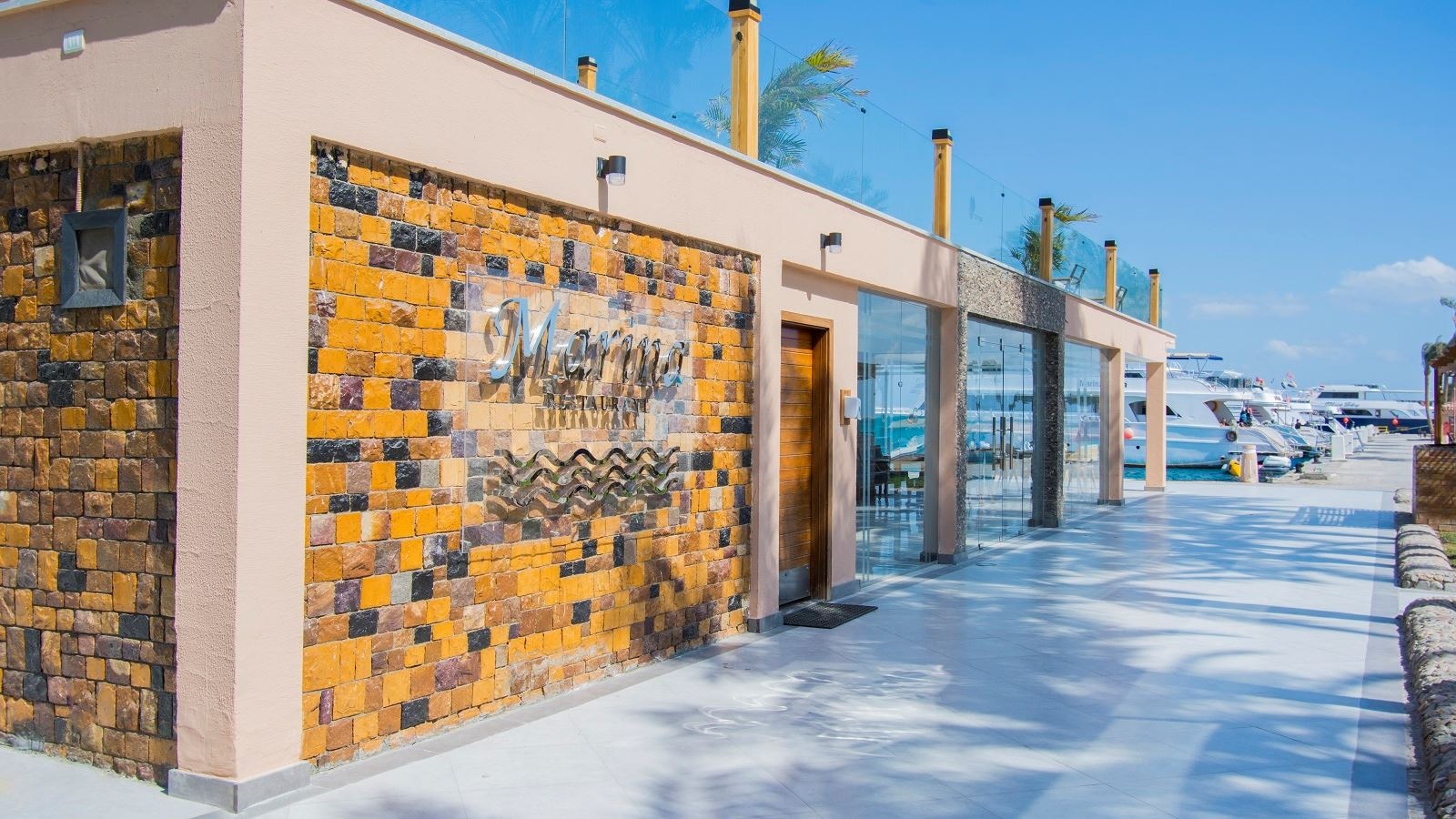 restaurants-marina-seafood-restaurant-against-charge