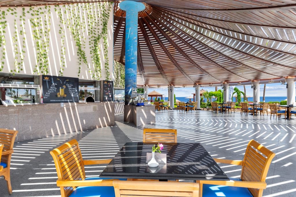 restaurants-the-waves