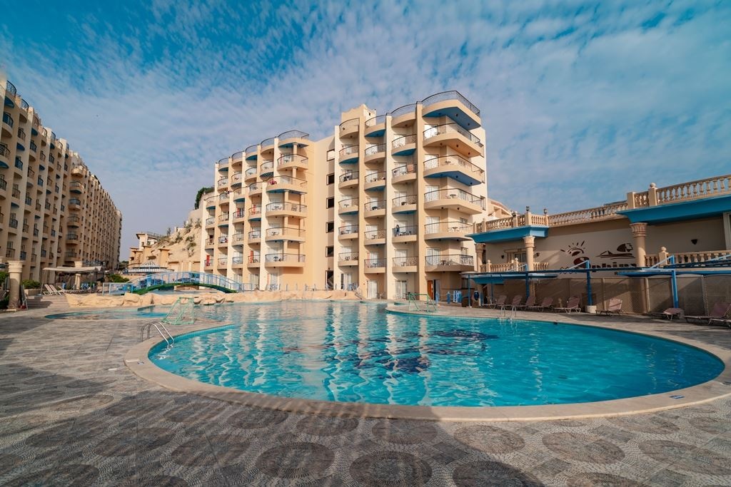pools-outdoor--indoor-pool