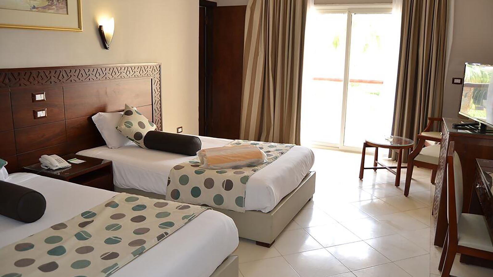 rooms-regal-room-back-view-garden-or-seaside-view