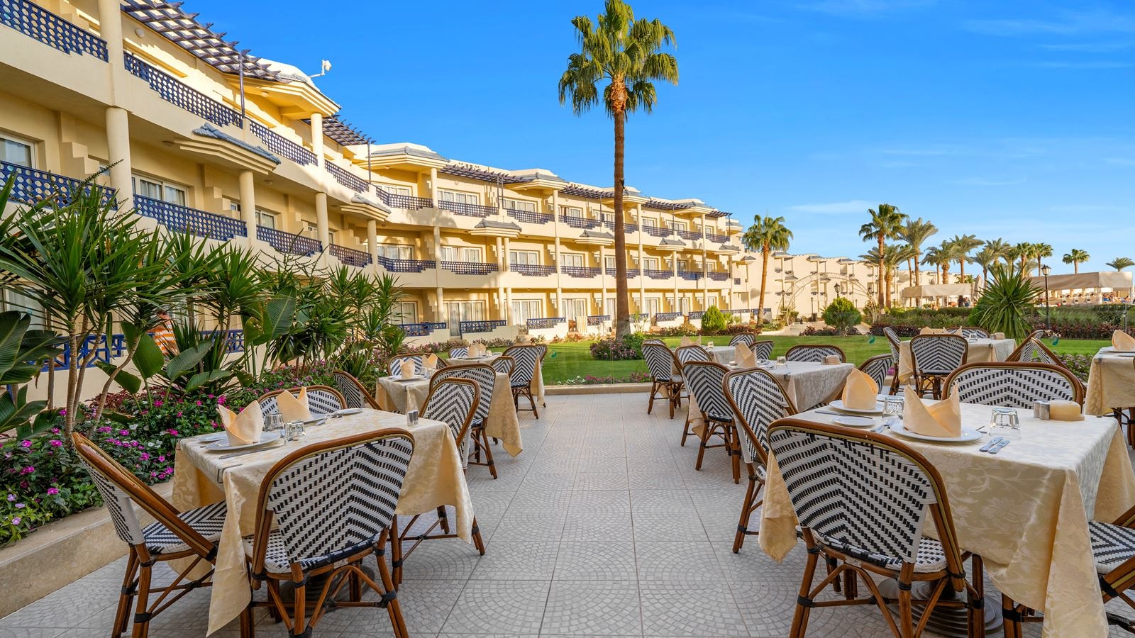 restaurants-oasis-restaurant