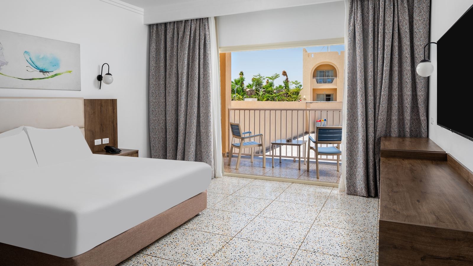 rooms-family-deluxe-garden-view-room