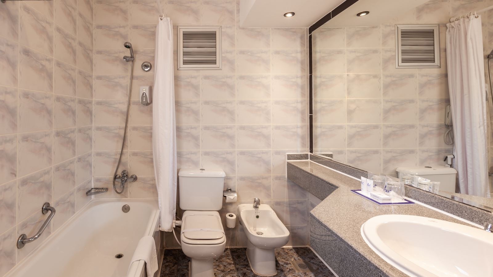 rooms-bungalow-1-bedroom