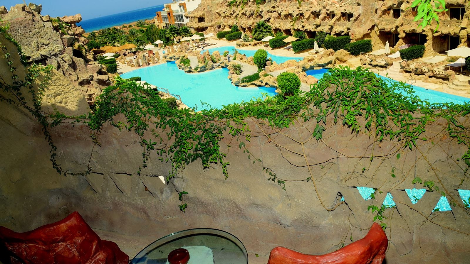 rooms-standard-sea-view-cave