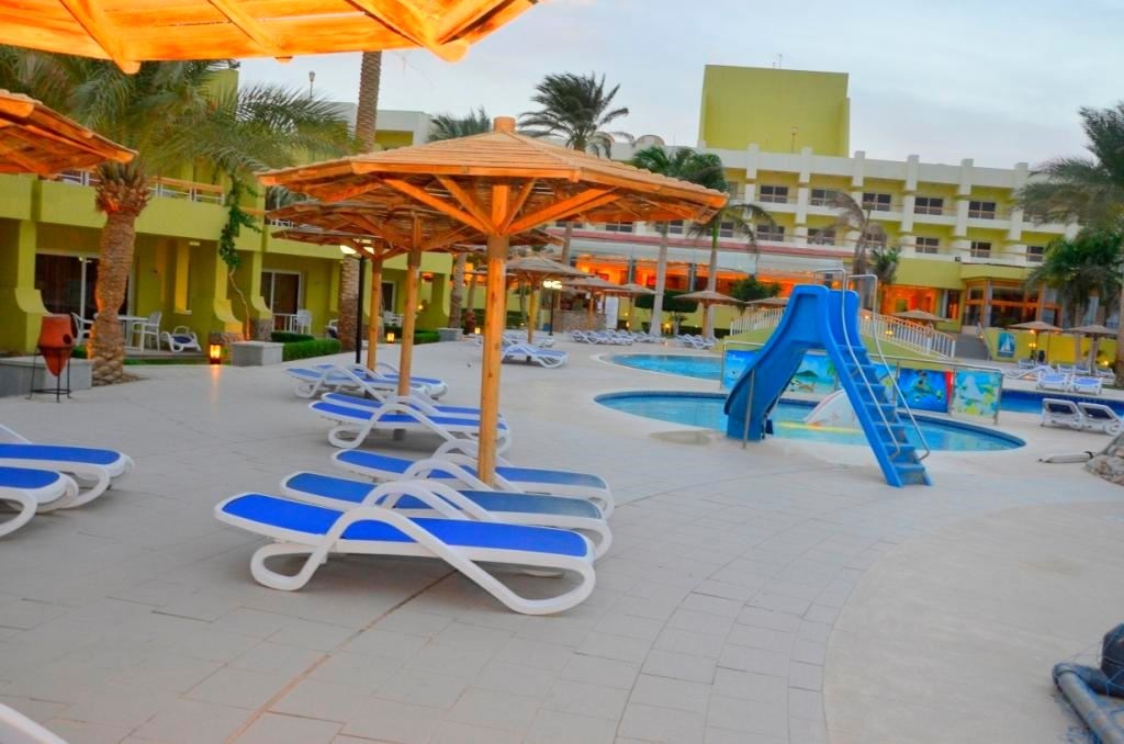 pools-outdoor-childrens-pool