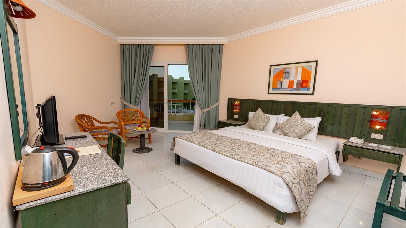 rooms-standard-double-pool-view