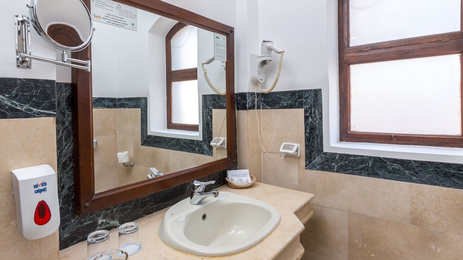 rooms-standard-room