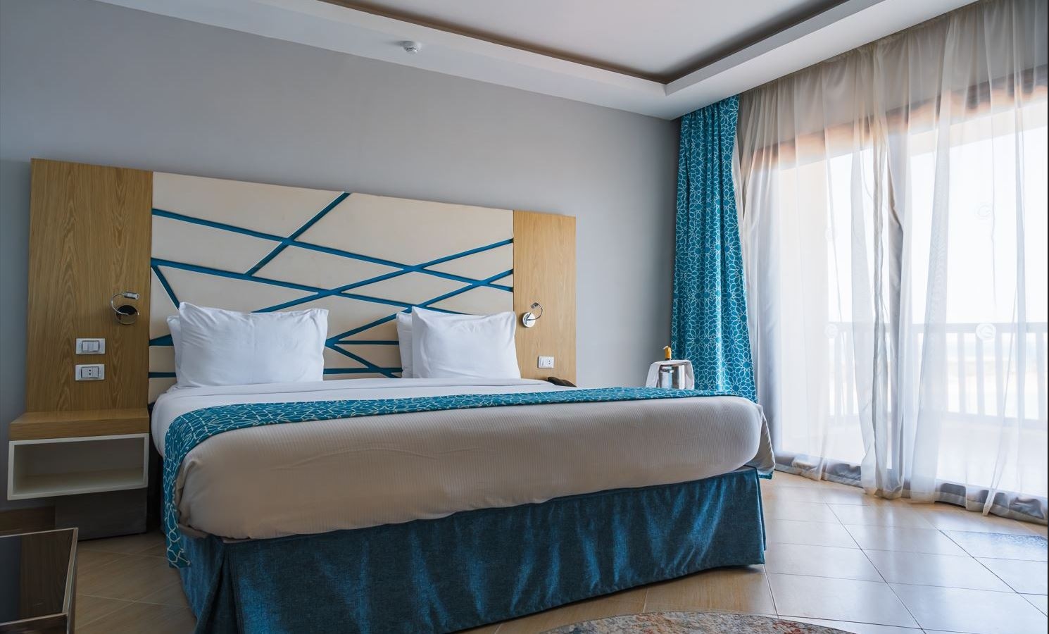 rooms-deluxe-sea-view