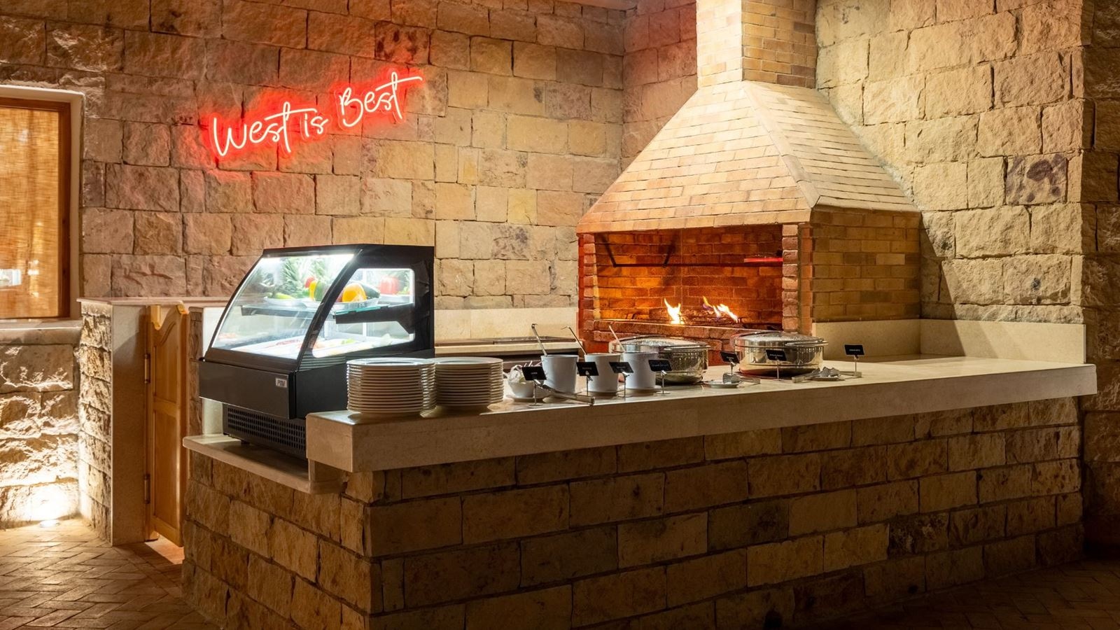 restaurants-main-restaurant-west-bay-adult-only