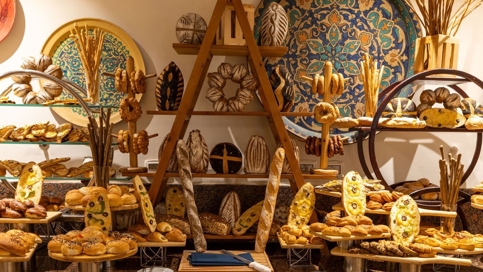 restaurants-main-restaurant-west-bay-adult-only