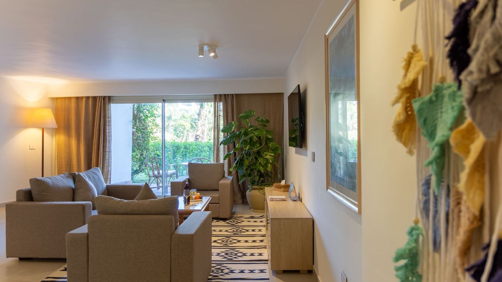 rooms-elite-suite-west-bay