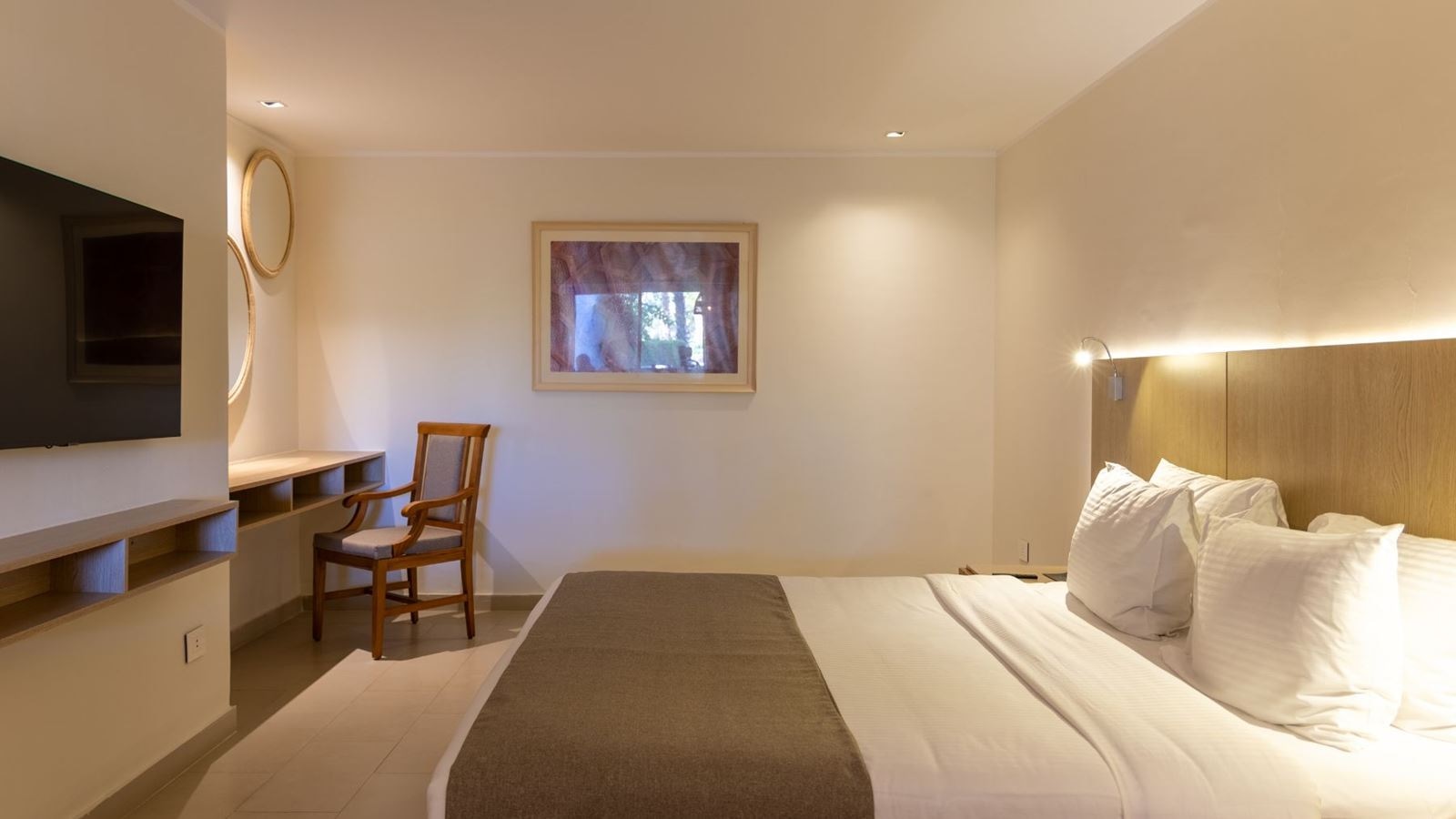 rooms-elite-suite-west-bay