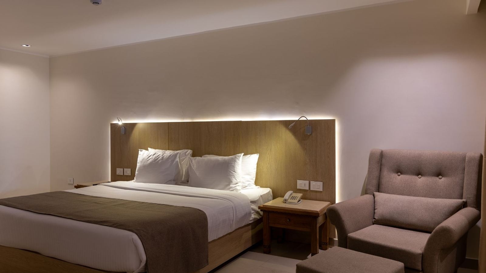 rooms-elite-suite-west-bay