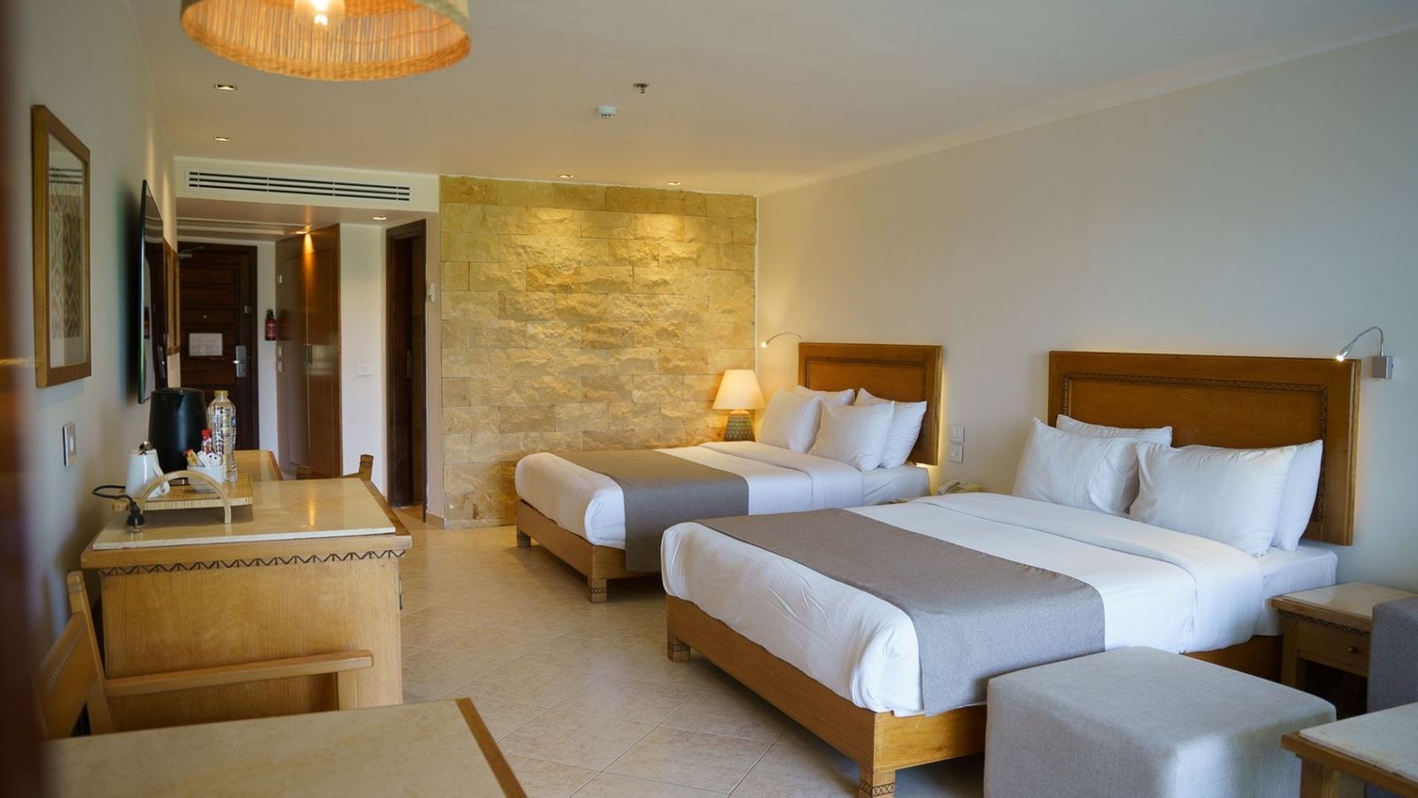 rooms-swimup-sea-view-villa-one-bedroom