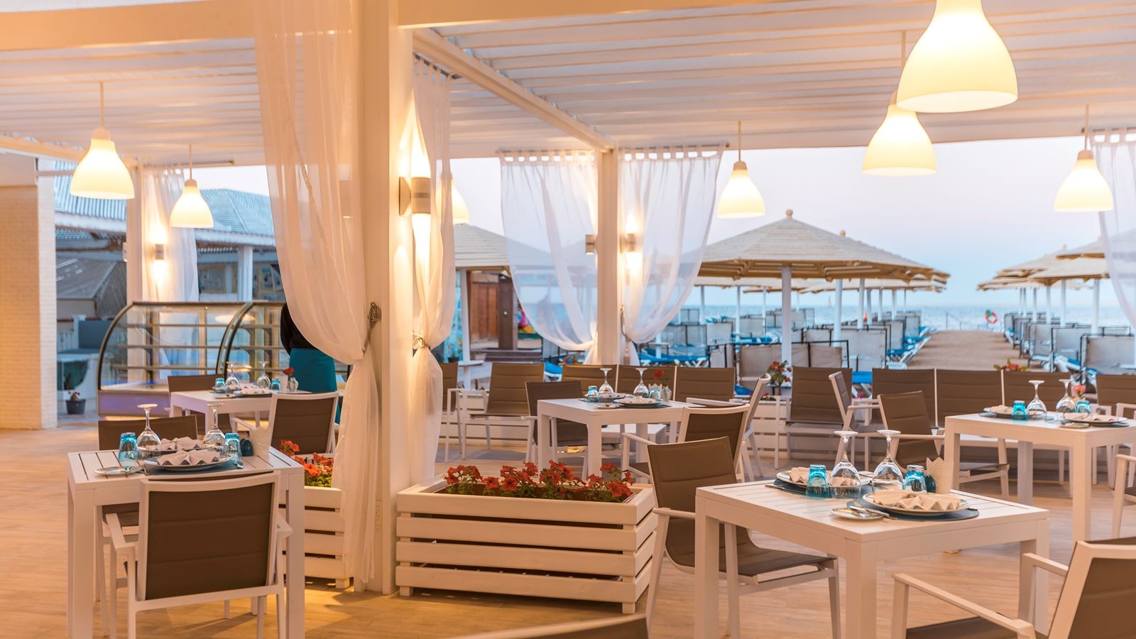 restaurants-beach-restaurant