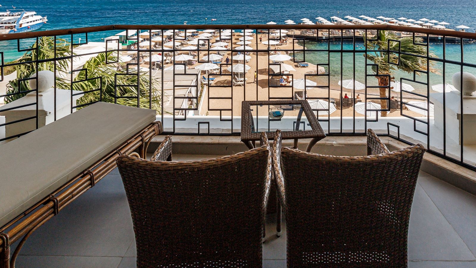 rooms-premium-room-sea-view