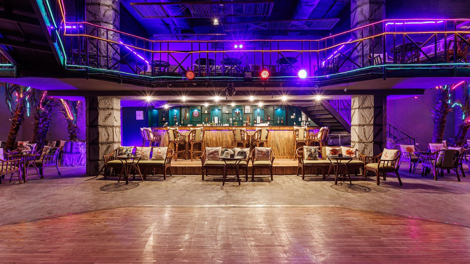 bars-circle-8-disco-bar