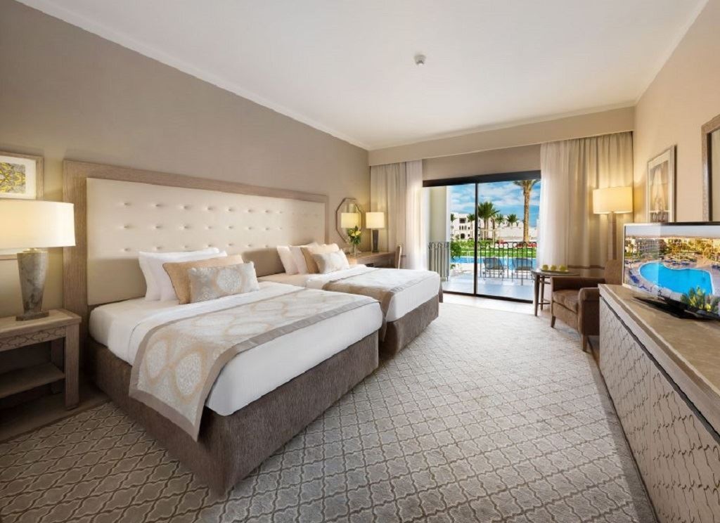 rooms-superior-swimup